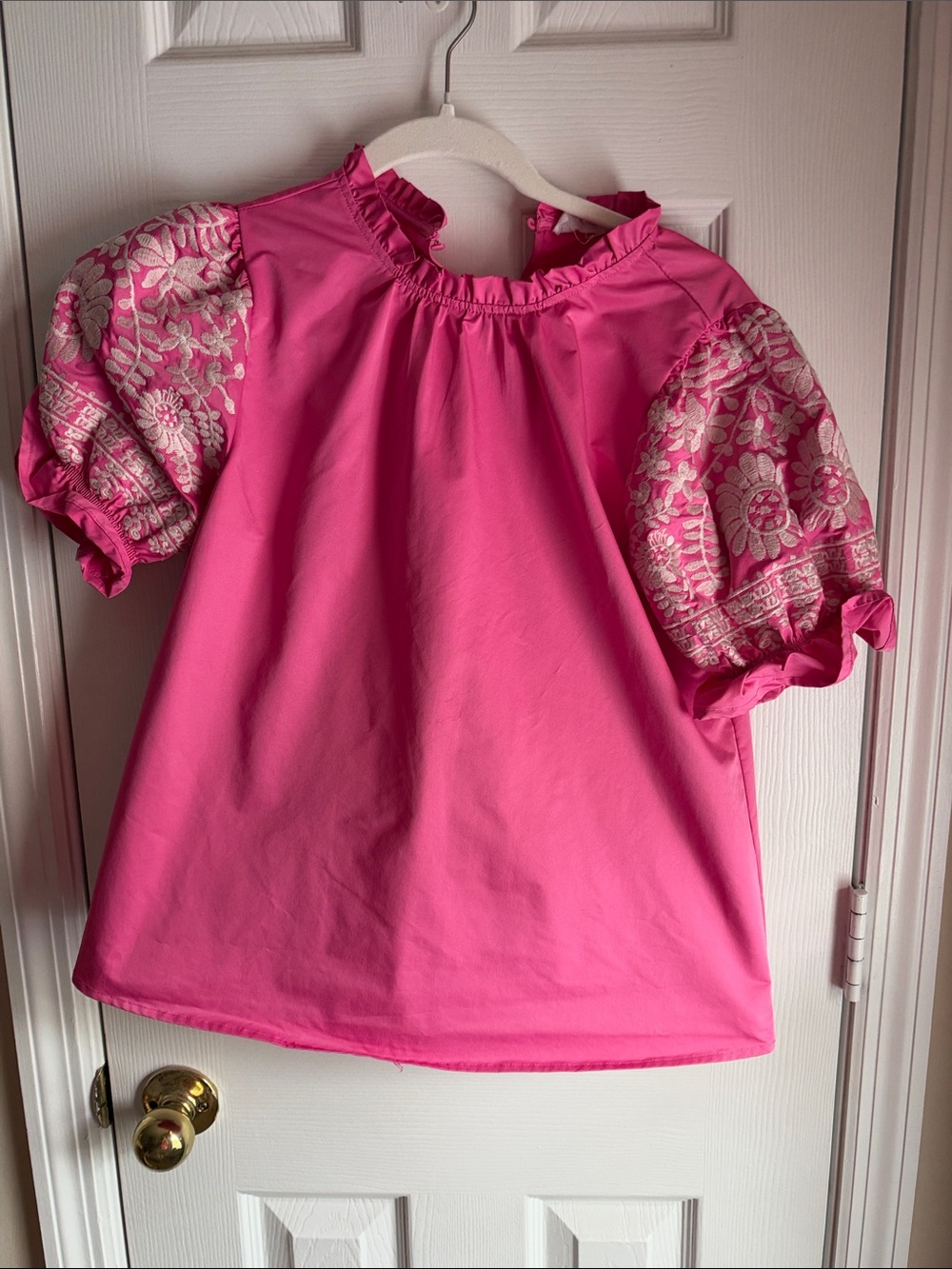 Womens THML Pink Puff-Sleeve Top with Embroidered Sleeves
